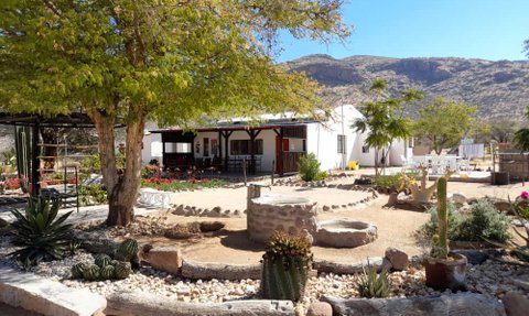 Außenansicht Erongo Rocks Camping - Namibia Reise mit Kindern