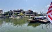 Hotel von Fluss aus - Malaysia & Borneo Family & Teens - Malaysia & Borneo mit Kindern & Jugendlichen