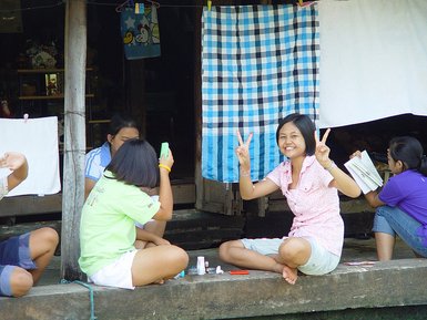 Lächelnde und gastfreundliche Menschen in Bangkok – Thailand Familienreise