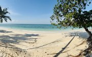 Thailand for family - Familienreise Thailand - Strand, Meer und Palmen bei sonnigem Wetter