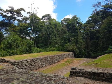 Historische Ruinen des Guayabo-Nationalmonuments in Turrialba – Costa Rica Familienreise