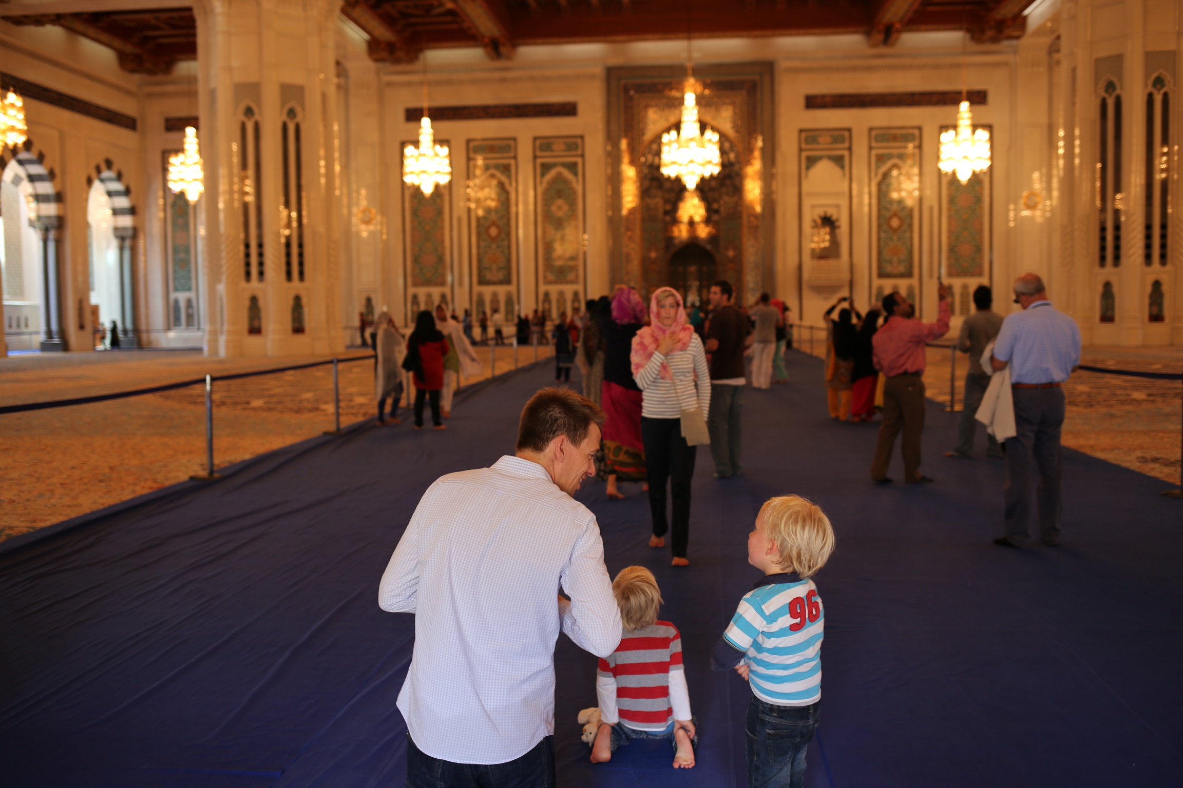 Oman mit Kindern - Besuch in der Mosschee