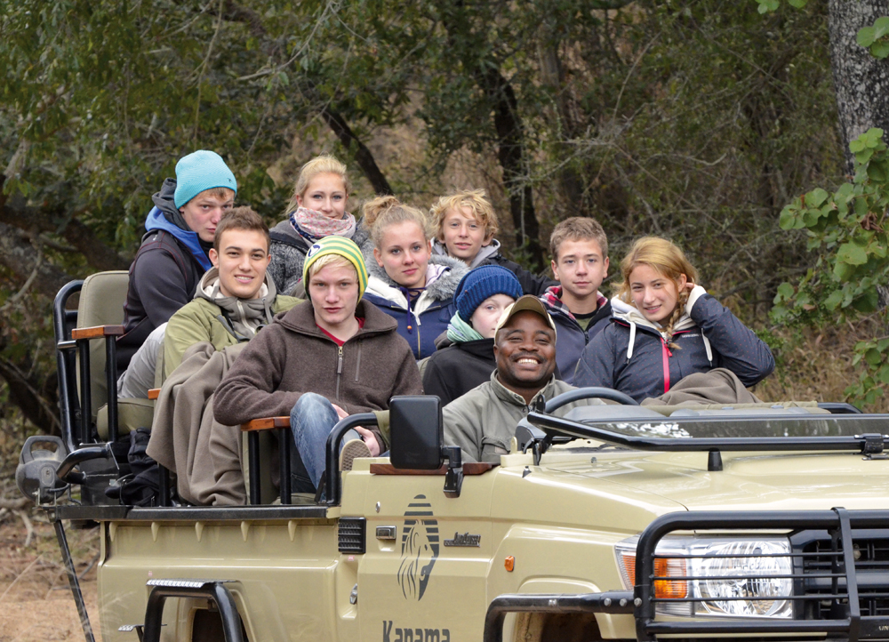 Afrika mit Kindern - Jugendliche bei Jeepsafari