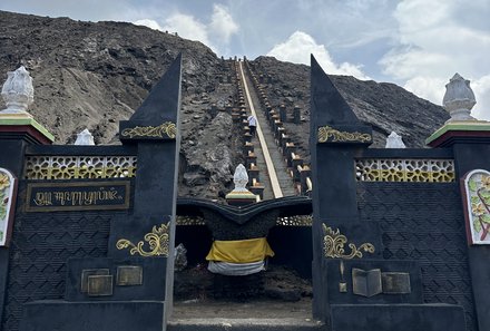 Bali mit Jugendlichen - Java & Bali Family & Teens - Vulkan Bromo - Treppenaufstieg zum Vulkan