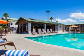 USA Südwesten mit Kindern - USA for family individuell - Kalifornien, Nationalparks & Las Vegas - Kingman - Best Western Plus King's Inn & Suites - Pool