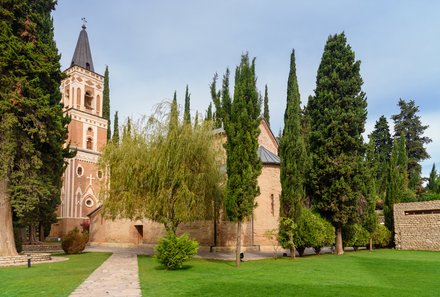 Georgien Familienreise - Georgien individuell - Bodbe Kloster mit Gartenanlage