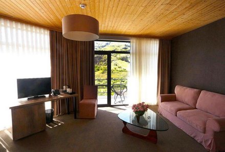 Georgien Familienreise individuell - Vardzia Resort - Wohnzimmer