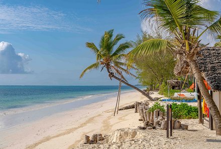 Serengeti mit Kindern individuell - Tansania for family deluxe - Sansibar Strandverlängerung - Breezes Beach Club & Spa - Strandabschnitt