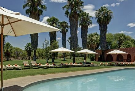 Namibia Familienreise - Mount Etjo Safari Lodge - Pool