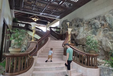 Malaysia Family & Teens - Familienreise Malaysia Strandverlängerung - Nexus Resort & Spa Treppe