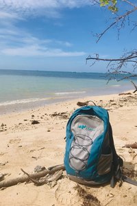 For Family Reisen Blog - Kategorie "Rund um uns" - FFR Rucksack am Strand