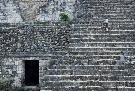 Mexiko for family Deluxe - Ek Balam - Treppen