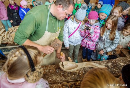 Lettland mit Kindern - Lettland for family - Katalog 2018 - Löffelwerkstatt