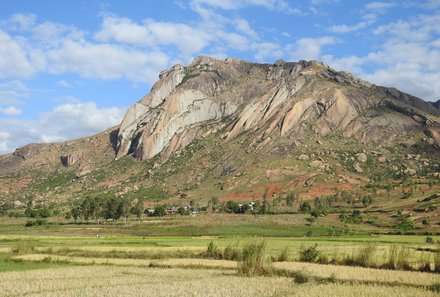 Madagaskar Familienreise - Madagaskar Family & Teens - Landschaft am Anja-Lemurenreservat