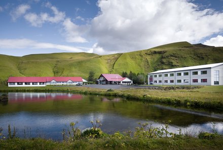 Familienreise Island -  Island for family - Vik - Hotel Katla by Kea - Außenansicht 2