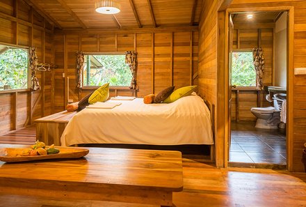 Familienreise Galapagos und Ecuador - Galapagos Family & Teens - Hakuna Matata Amazon Lodge - Zimmer mit Bad