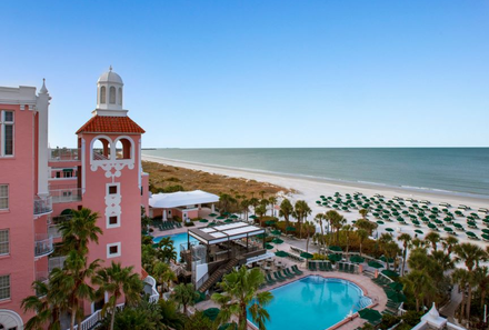Florida Rundreise mit Kindern - St. Pete Beach The Don CeSar Beach Resort & Spa - Pool