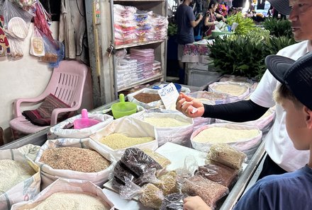 Thailand Familienreisen - Thailand Family & Teens - Marktbesuch mit Guide