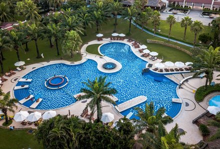 Vietnam Familienurlaub - Vietnam for family Summer - Palm Garden Resort - Freizeit am Pool