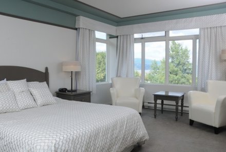 Ostkanada for family - Ostkanada Familienreise mit Kindern - Hotel Au Petit Berger - Zimmer mit Bett