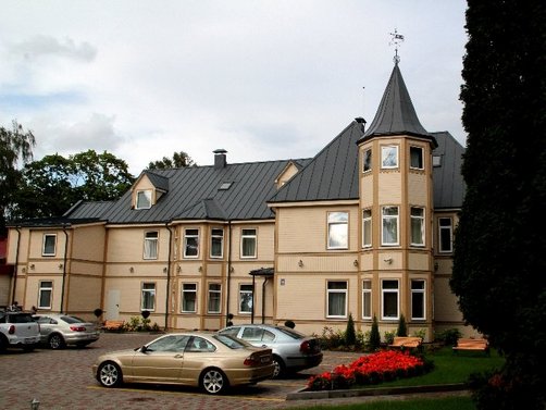 Lettland Familienurlaub - außergewöhnliche Unterkünfte von For Family Reisen - Dzintars Hotel Außenansicht