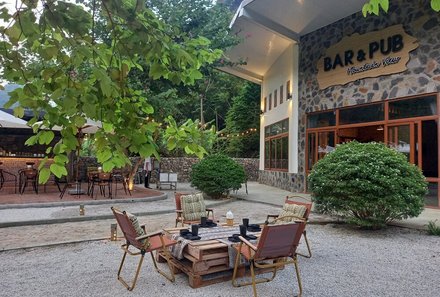 Laos & Vietnam Familienreise - Laos Reise mit Kindern - Mai Chau Mountain View Resort - Außenbereich