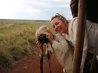 Kenia Familienreise - Nadja Albrecht auf Safari