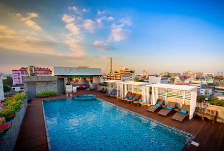 Thailand mit Jugendlichen - Thailand Family & Teens - Freizeit am Pool des Nouvo City Hotels