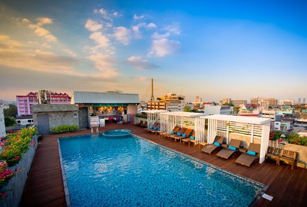 Thailand mit Jugendlichen - Thailand Family & Teens - Freizeit am Pool des Nouvo City Hotels