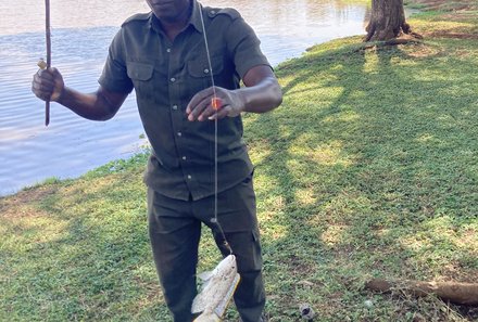 Kenia Family & Teens - Voyager Ziwani Lodge - Guide mit Angel