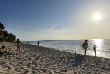 Familienreise Kuba - Kuba for family - Kinder am Strand