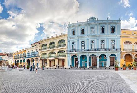 Kuba Familienreise - Kuba for family individuell - Havanna - bunte Häuserfront