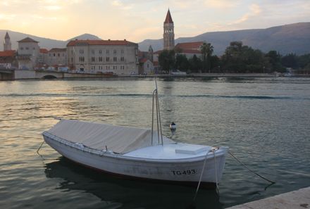 Familienreise Kroatien - Kroatien for family - Segelreise - kleines Boot am Hafen