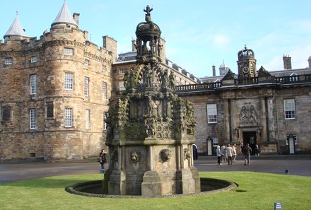Schottland Familienreise - Schottland mit Kindern - Edinburgh Holyrood Palace