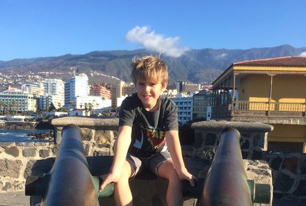 Teneriffa Familienurlaub - Teneriffa for family - Palmen - Plaza Europa Kind - Puerto de la Cruz