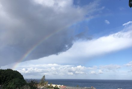 Teneriffa Familienurlaub - Teneriffa for family - Palmen - Blick auf Puerto de la Cruz und Meer