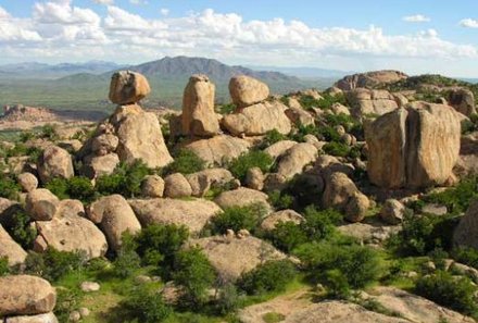 Namibia Familienreise - Namibia for family - Felsformationen im Erongogebirge