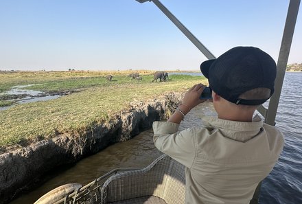 Safari Afrika mit Kindern - Safari Urlaub mit Kindern - beste Safari-Gebiete - Chobe Nationalpark - Bootssafari