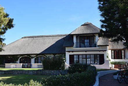 Afrika Familienreise - Afrika for Family - Whale Rock Lodge Außenansicht