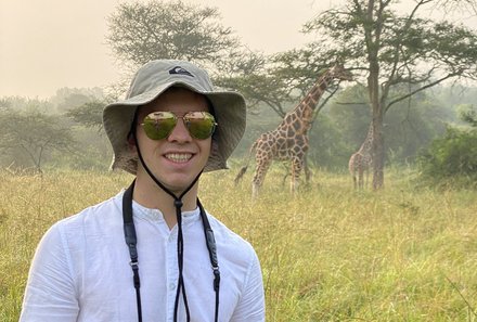 Uganda Family & Teens - Giraffenpirsch - Junger Mann