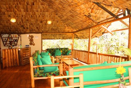 Uganda Familienreise - Uganda Family & Teens - Gorilla Camp Sitzecke