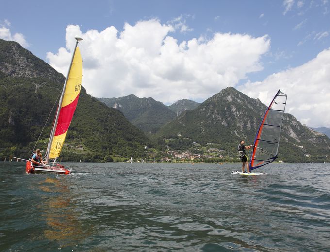 Idrosee mit Kindern - Idrosee for family - Windsurfer auf dem Idrosee