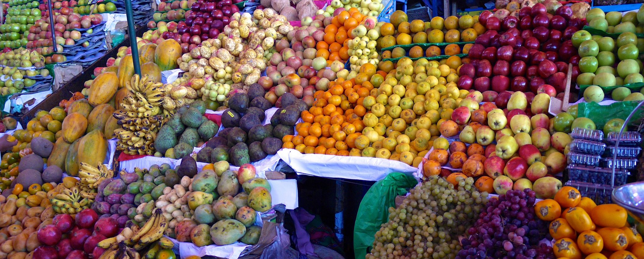 Peru Familienreise - Früchte vom Markt
