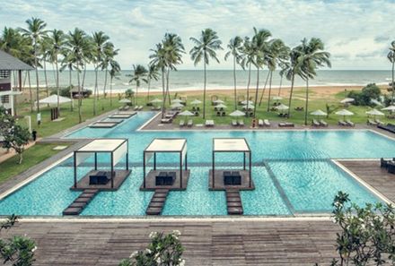 Sri Lanka mit Kindern - Waikkal - The Suriya Resort & Spa Pool