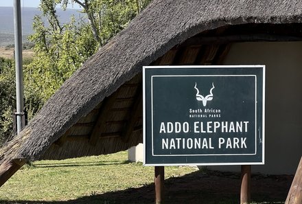 Südafrika Garden Route mit Kindern - Addo Elephant Nationalpark - Eingangsschild