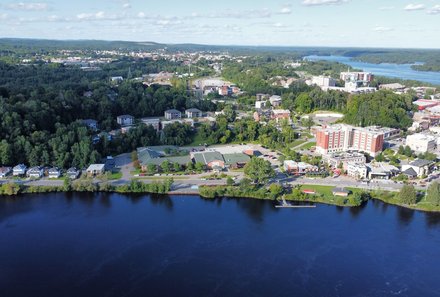 Ostkanada for family - Ostkanada Familienreise mit Kindern - Hotel Energie Shawinigan - Hotel am Wasser