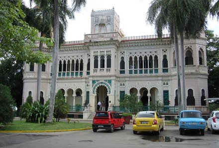 Kuba mit Kindern - Reisetipp Kuba - Cienfuegos und Palmen