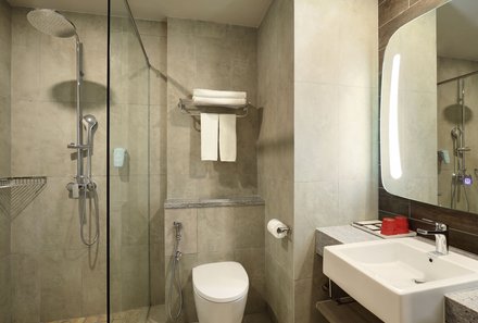 Malaysia mit Teenagern - ibis Melaka Hotel -Badezimmer