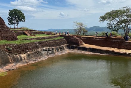 Sri Lanka Sommerurlaub mit Kindern - Sigiriya Felsen - Menschen