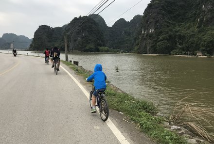 Vietnam Familienreise - Vietnam for family summer - Fahrradfahrt entlang der Trockenen Halong Bucht